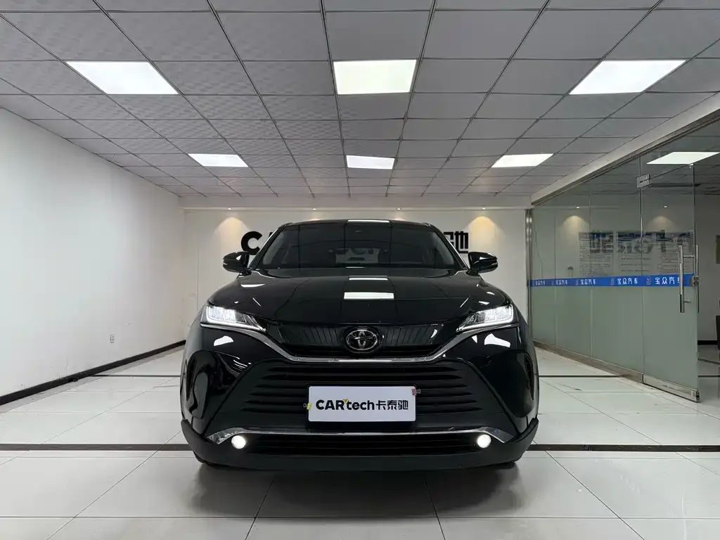 Toyota Harrier 2023 из CN, фото 2