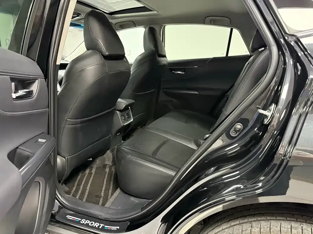 Toyota Harrier 2023 из CN, фото 9