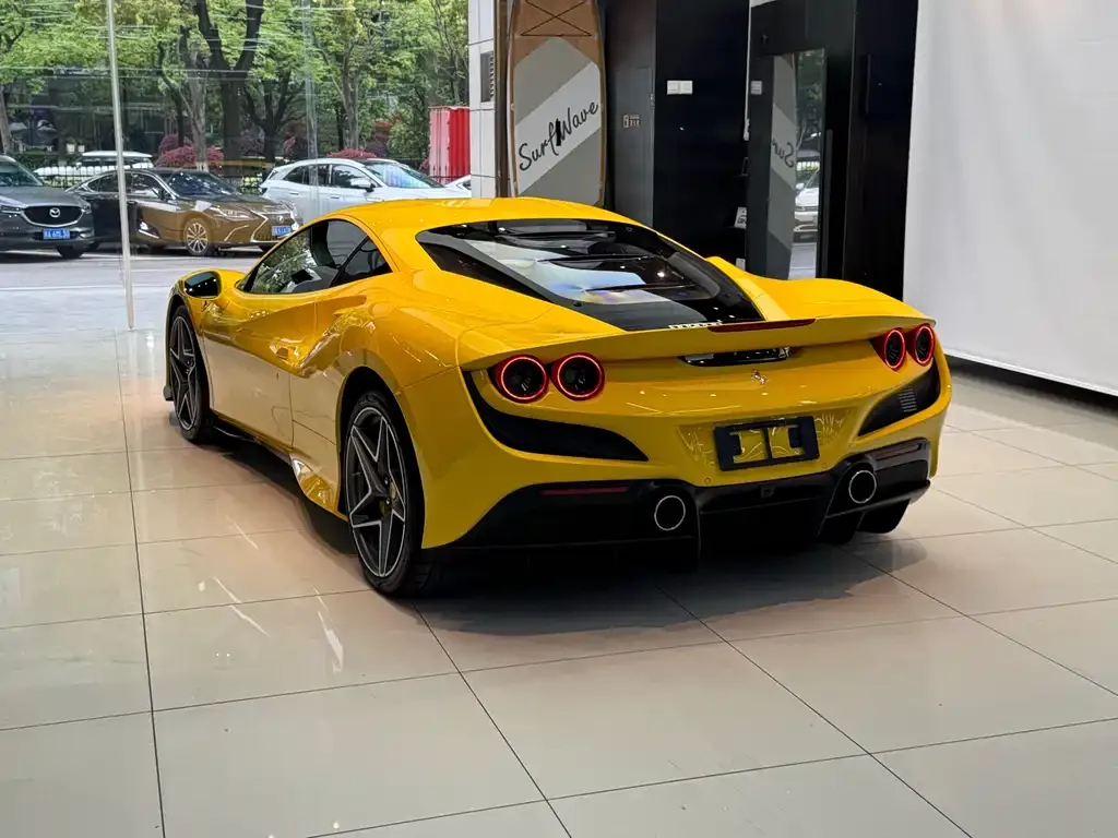 Ferrari F8 — фото 6