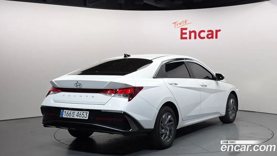 Hyundai AVANTE — фото 4