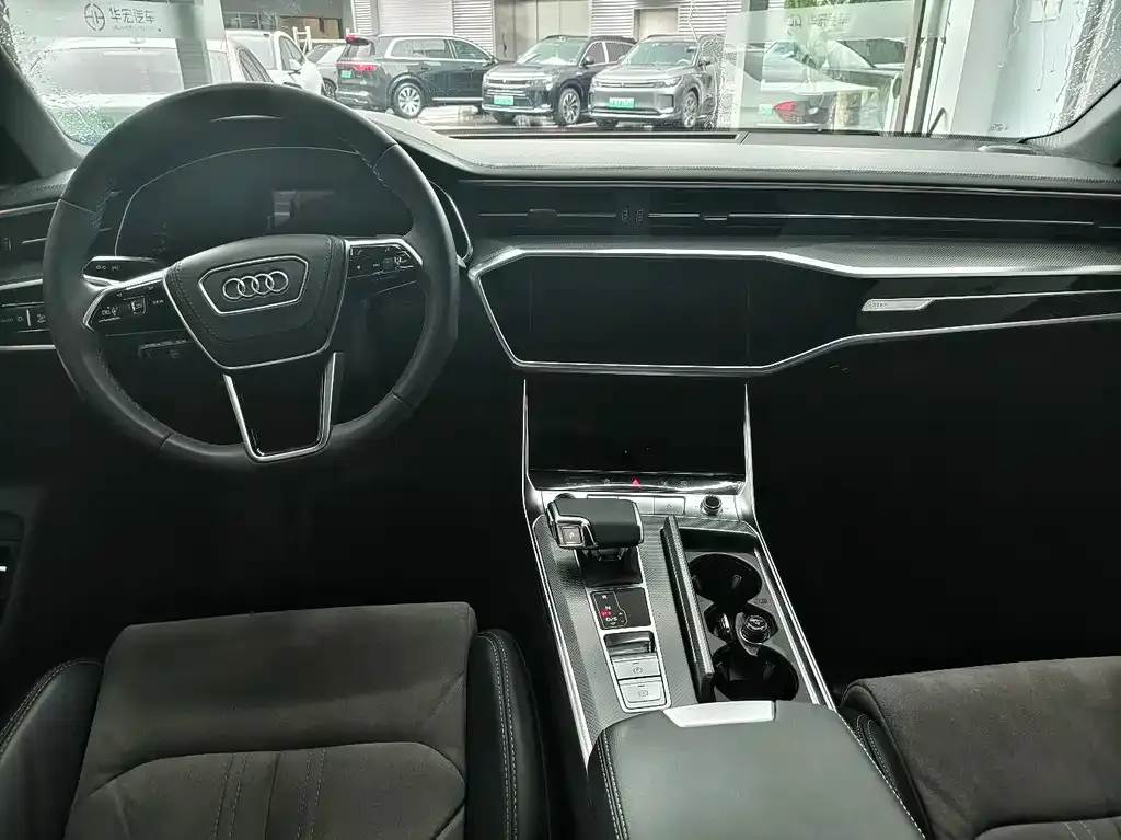 Audi A6L — фото 9