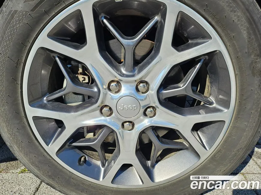Jeep Cherokee 2021 из KR, фото 3