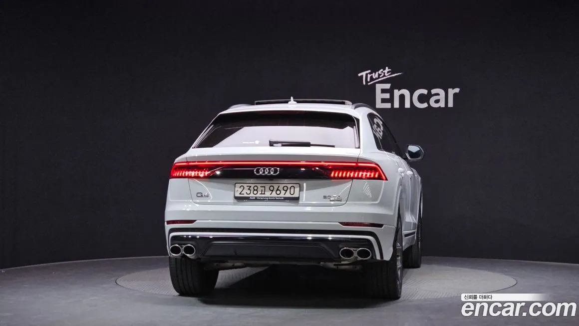 Audi Q8 — фото 2
