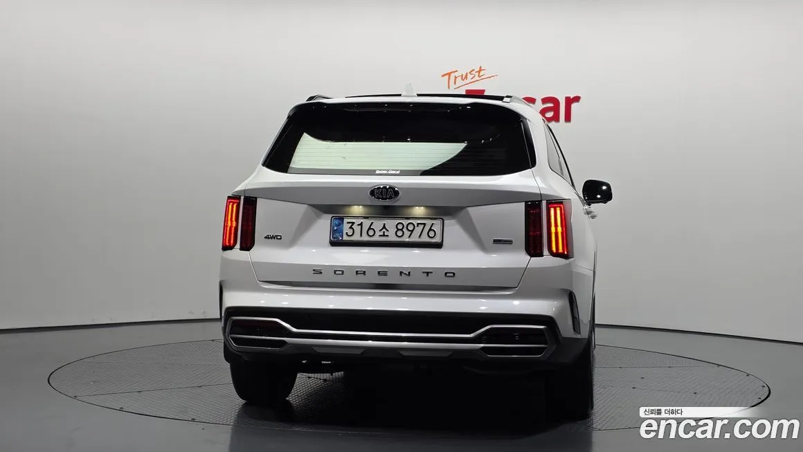 Kia Sorento — фото 6