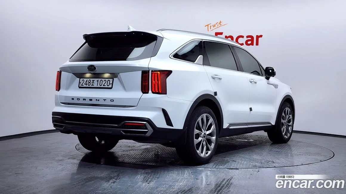 Kia Sorento — фото 10