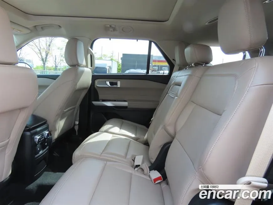 Ford Explorer 2023 из KR, фото 2