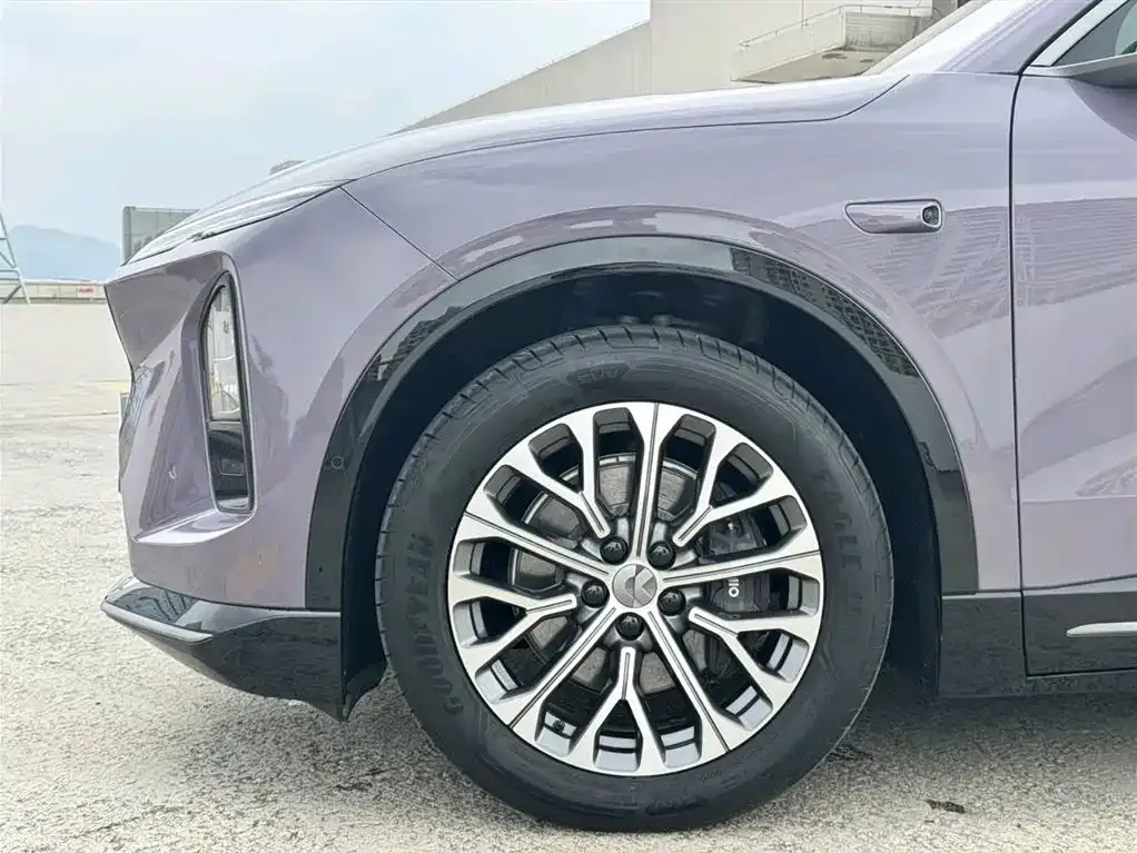 NIO EC6 — фото 10