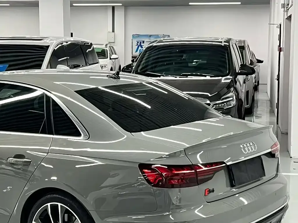 Audi S4 — фото 8
