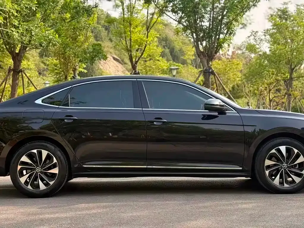 Volkswagen Passat — фото 9