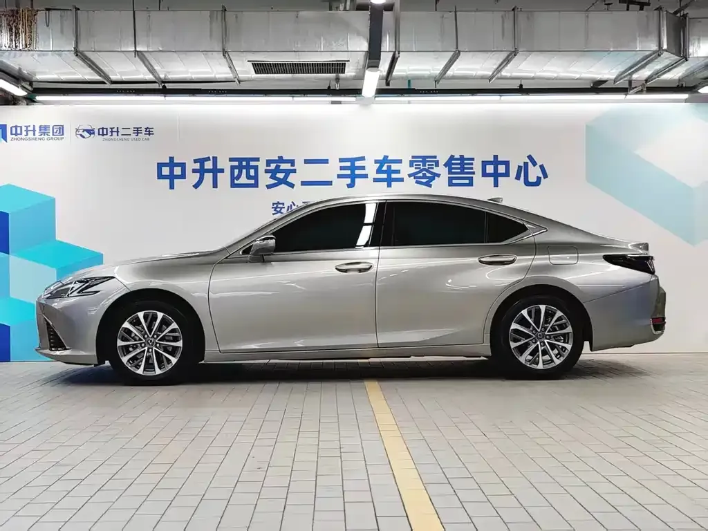 Lexus ES — фото 7