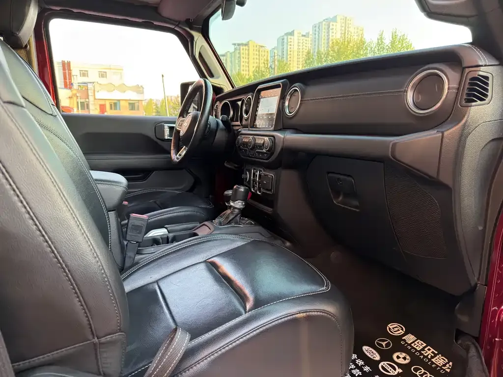 Jeep Wrangler PHEV 2021 из CN, фото 10