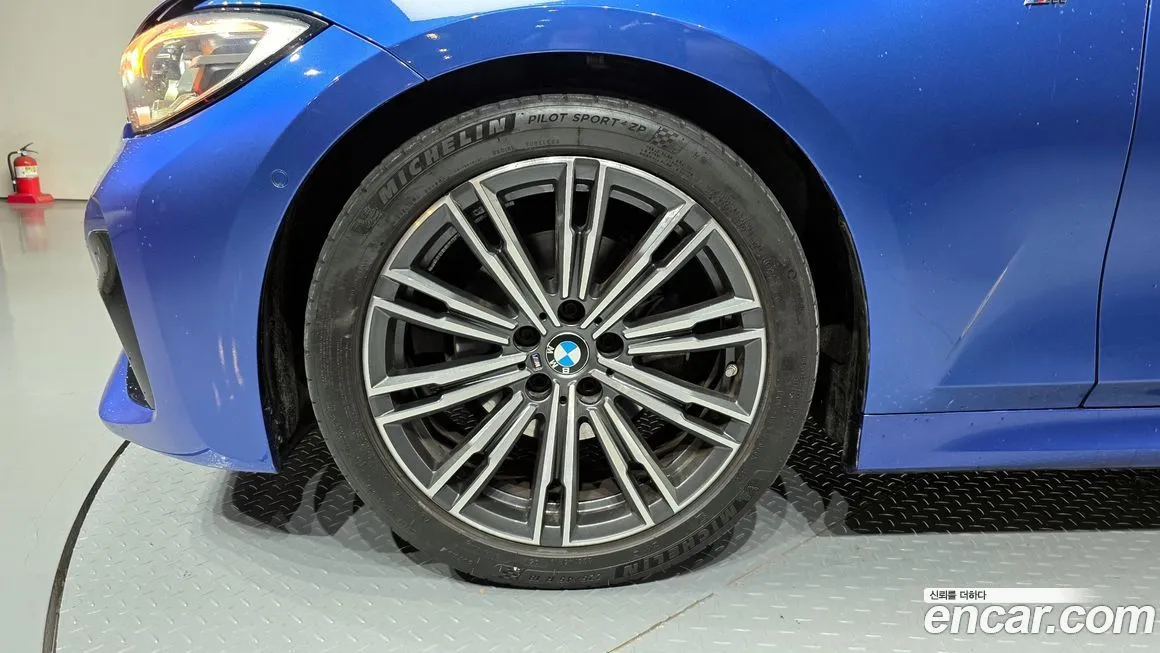 BMW 3-Series 2021 из KR, фото 8