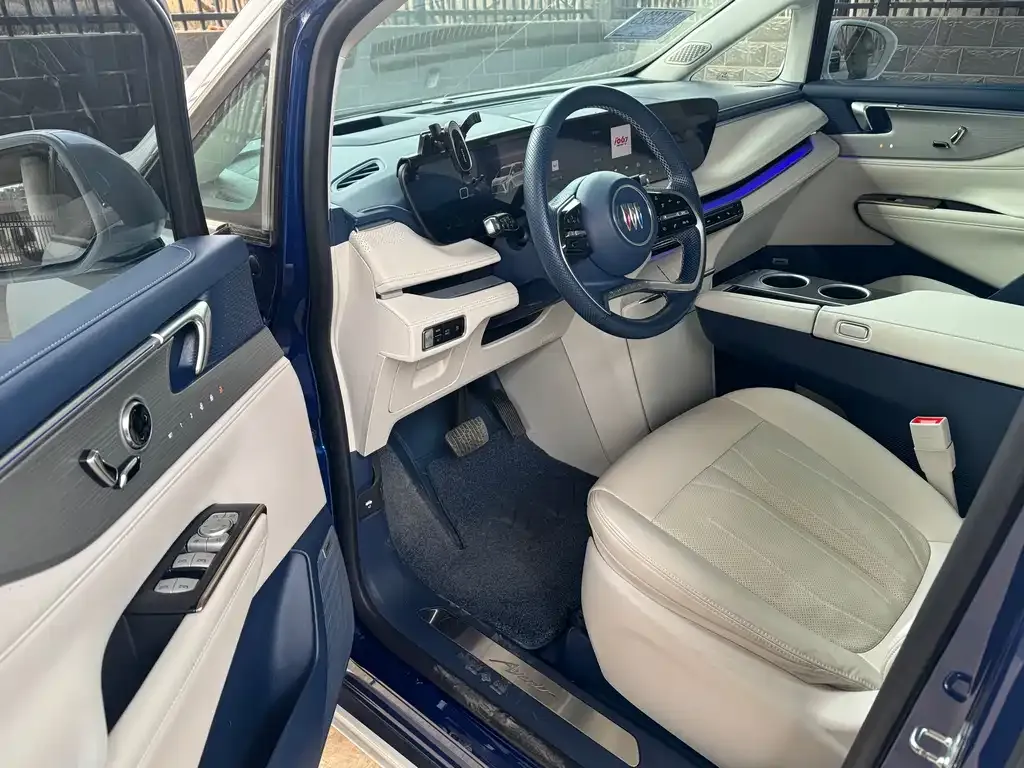 Buick GL8 Hybrid — фото 8