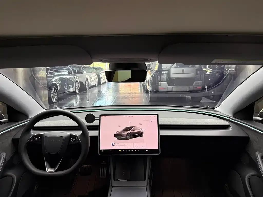 Tesla Model 3 — фото 2