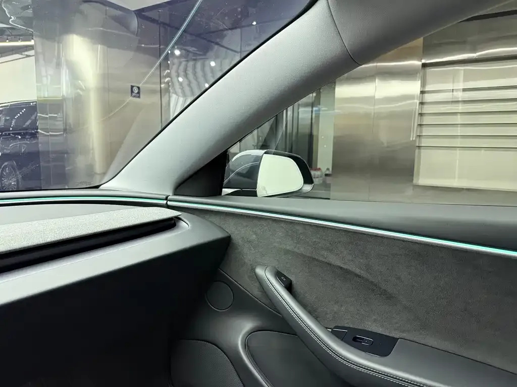 Tesla Model 3 — фото 6