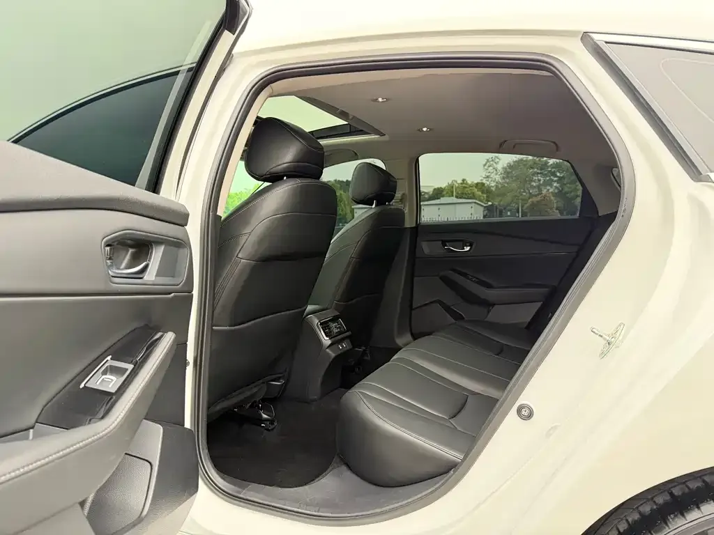 Honda Inspire 2023 из CN, фото 2