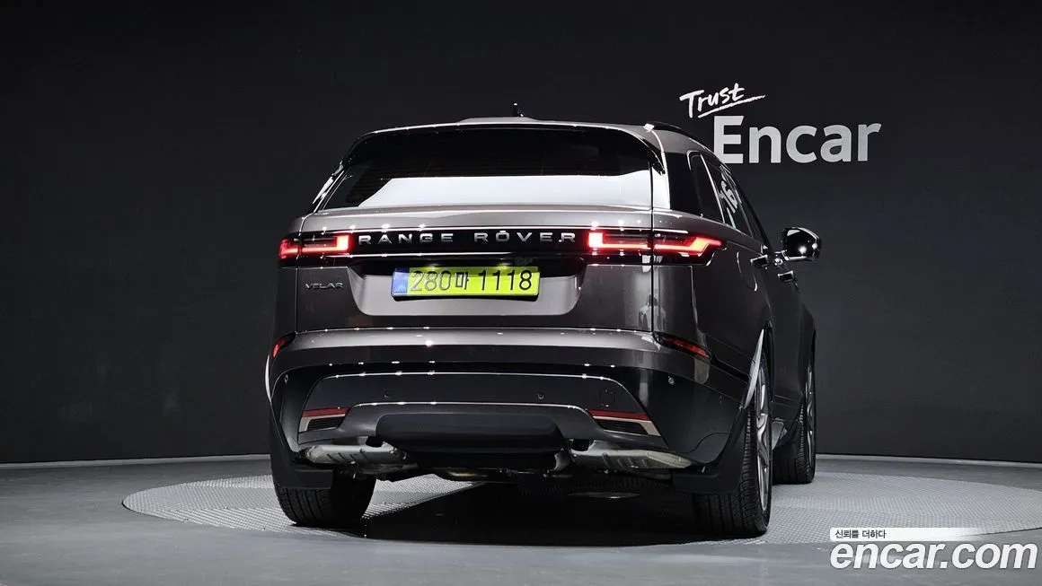 Land Rover Range Rover Velar — фото 5