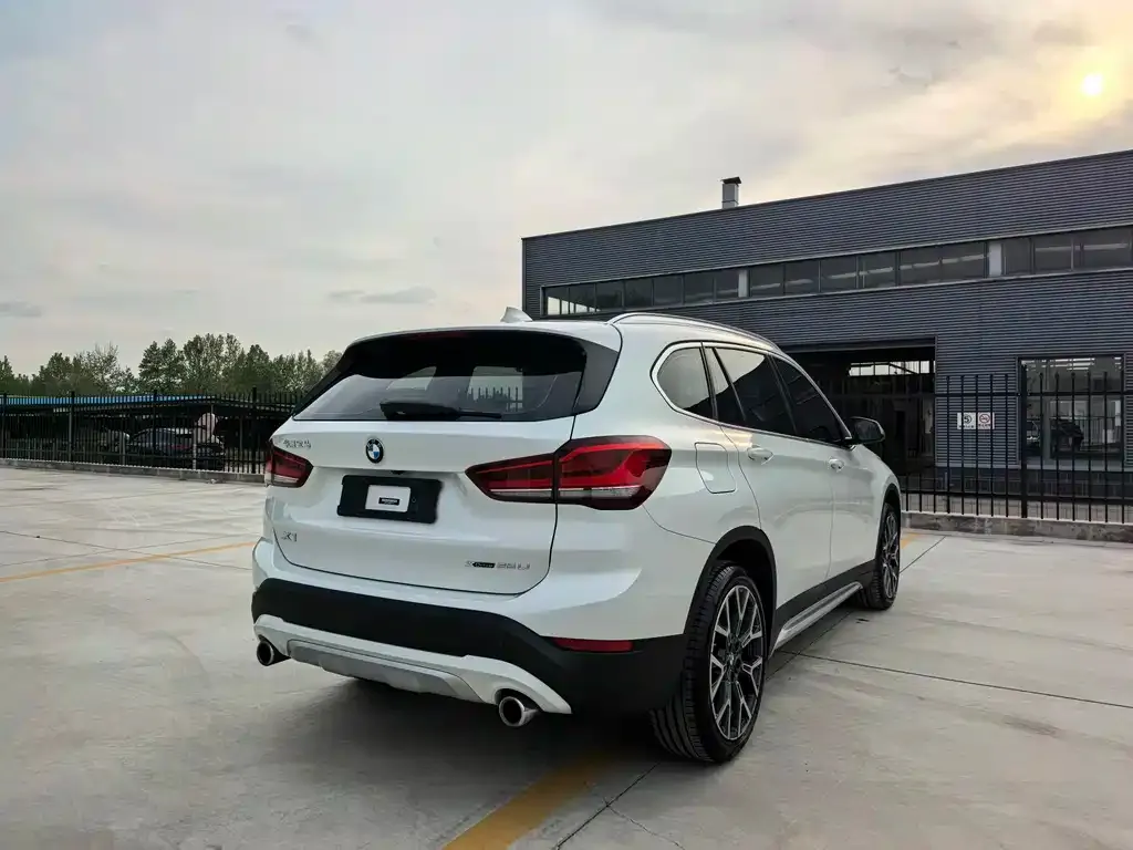 BMW X1 — фото 4