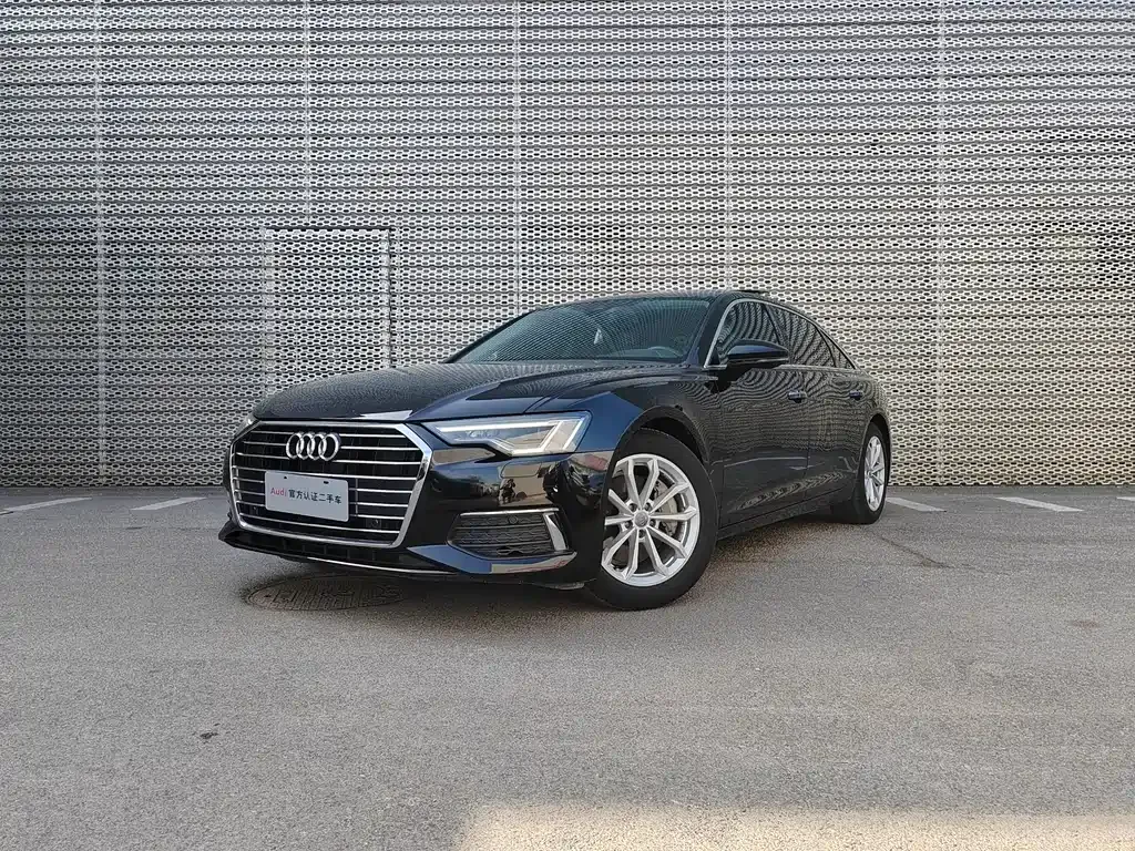 Audi A6L — фото 1