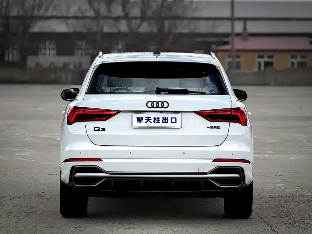 Audi Q3 — фото 10