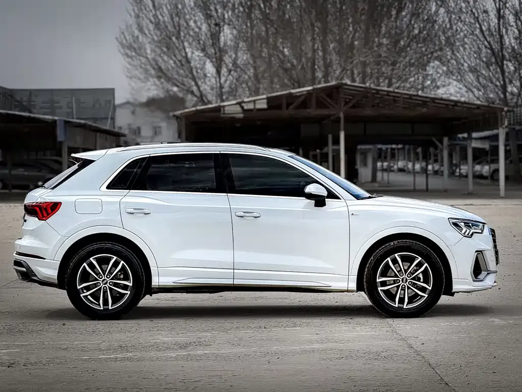Audi Q3 — фото 8