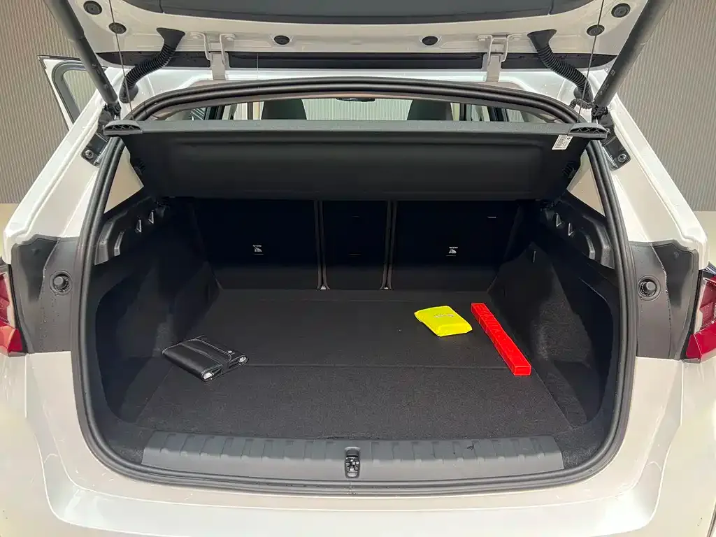 BMW iX1 2026 из CN, фото 6