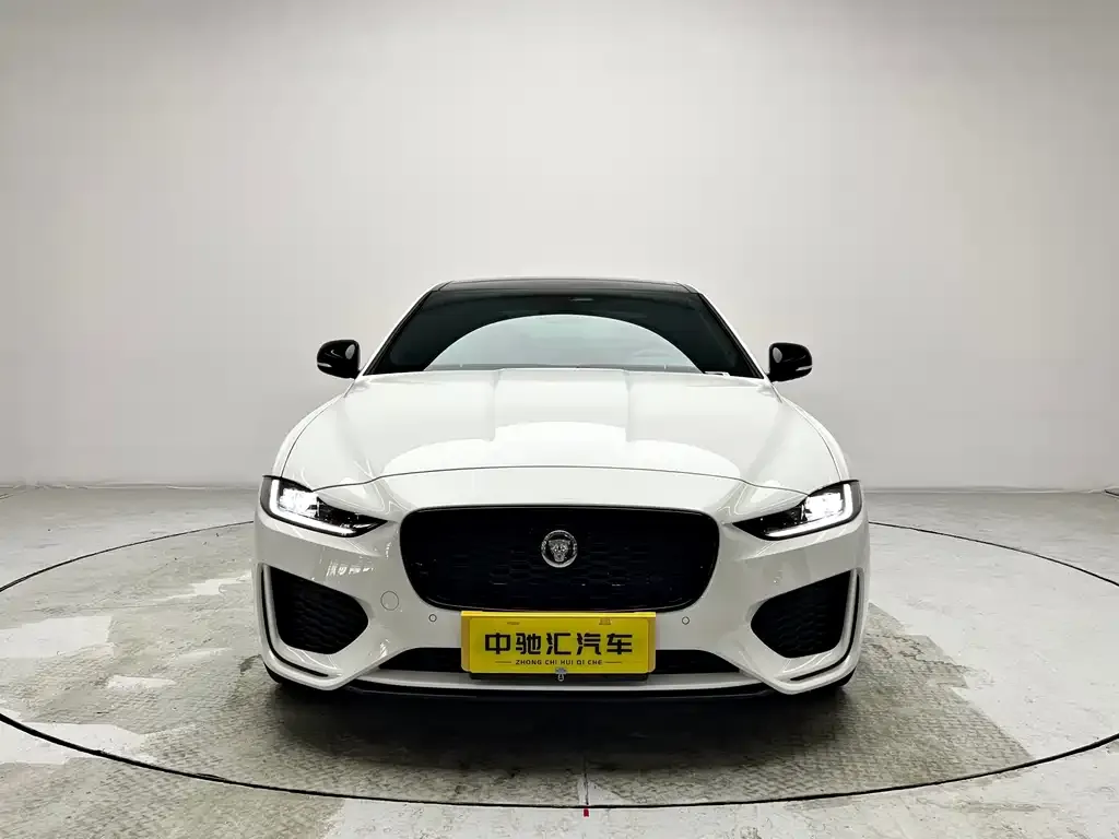 Jaguar XEL — фото 10