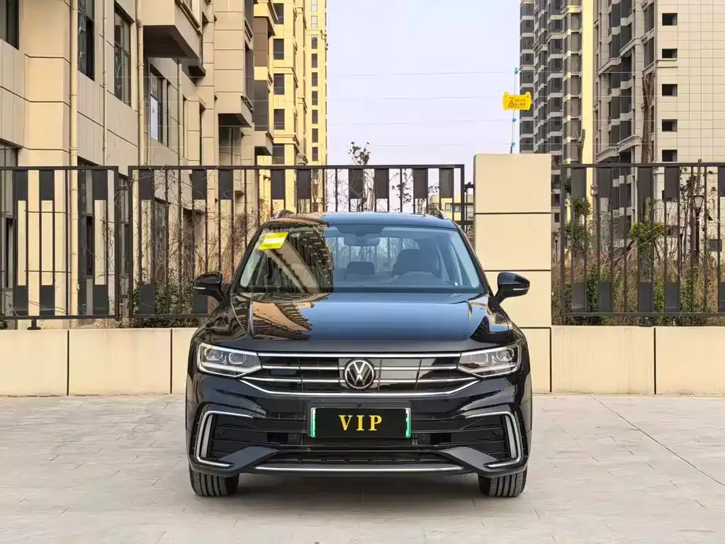Volkswagen Tiguan L New Energy — фото 1