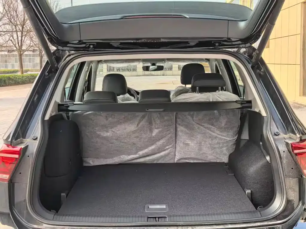 Volkswagen Tiguan L New Energy — фото 4