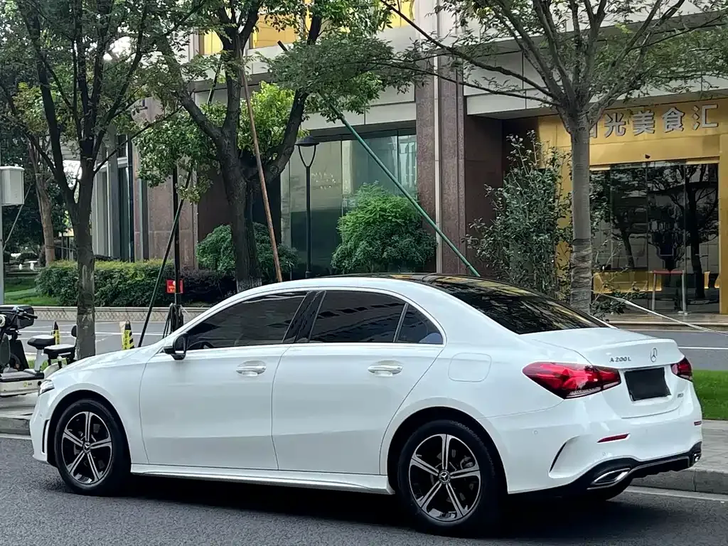Mercedes-Benz A-Class — фото 9