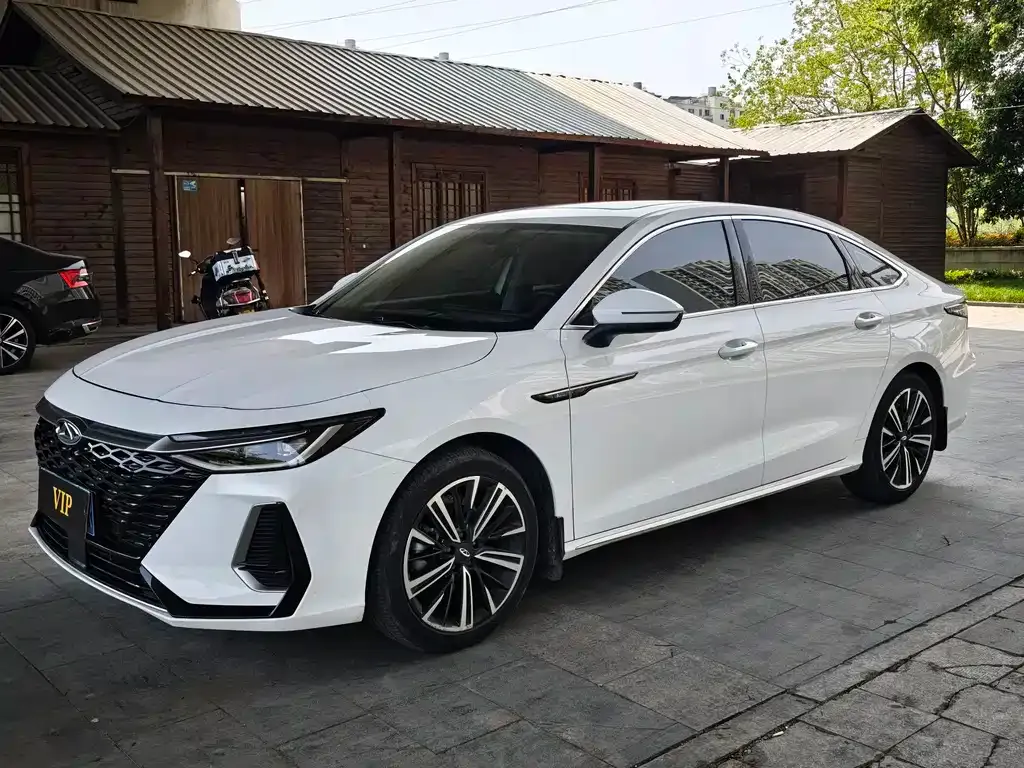 Chery Arrizo 8