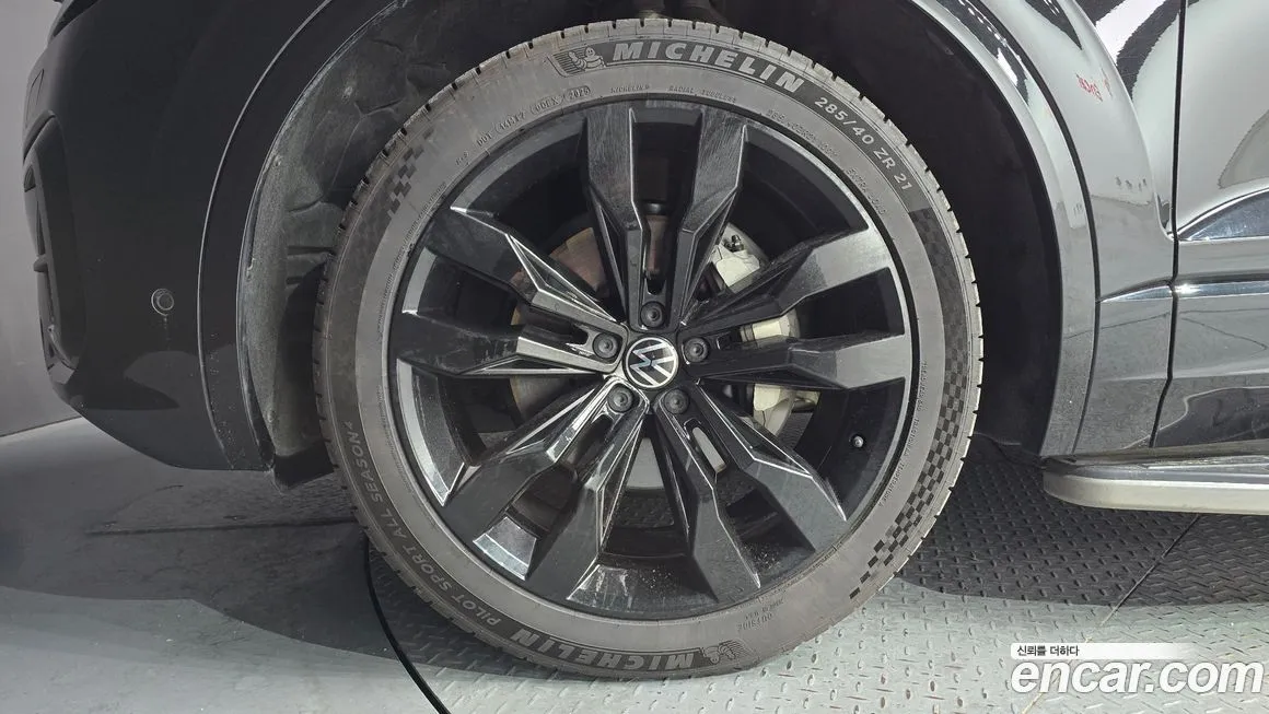 Volkswagen Touareg 2023 из KR, фото 6