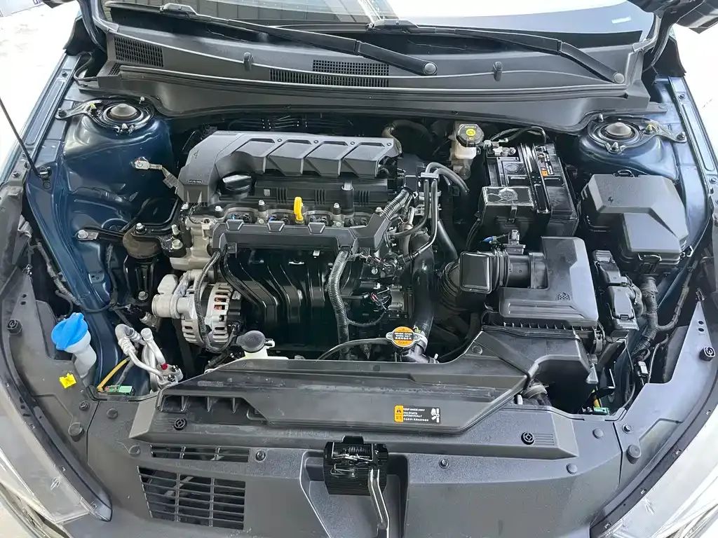 Hyundai Elantra — фото 10