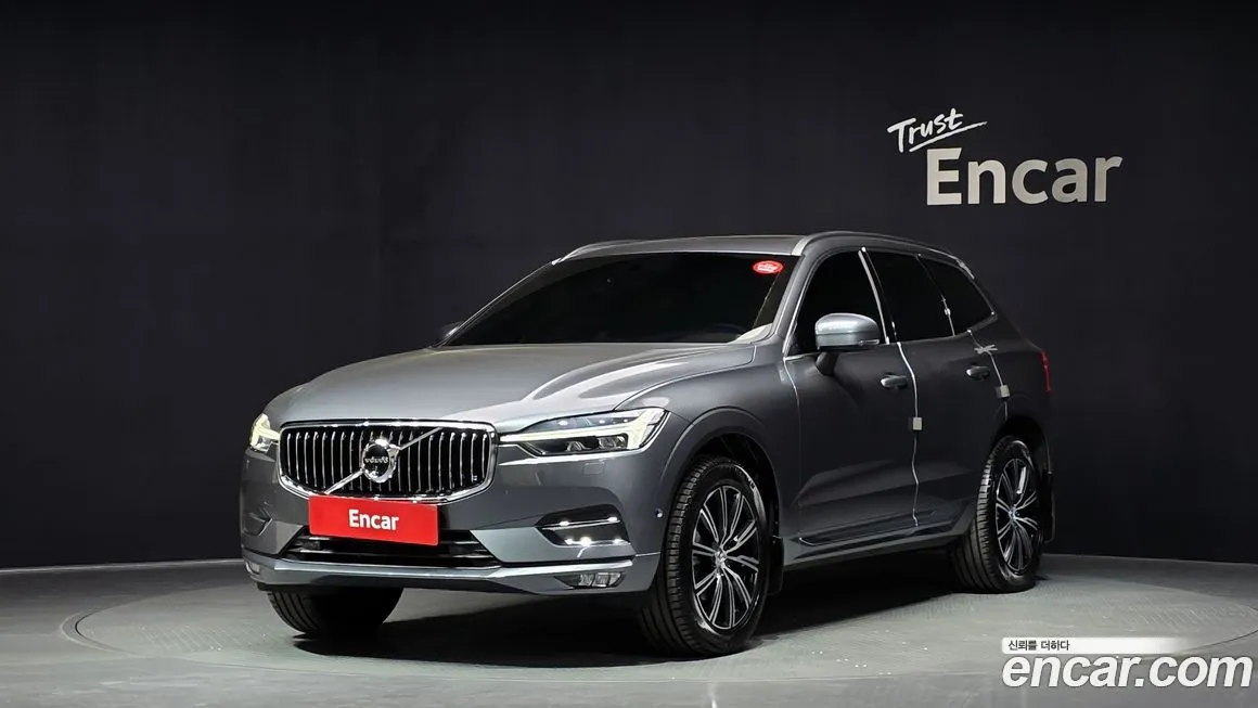 Volvo XC60 — фото 1