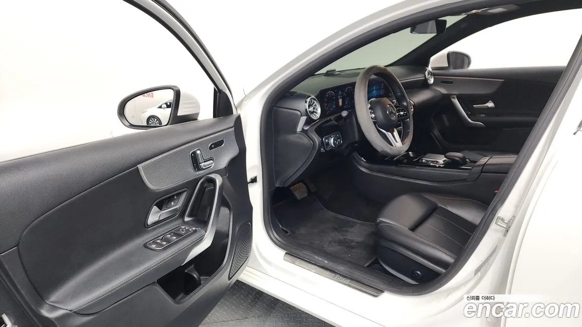 Mercedes-Benz A-Class — фото 10
