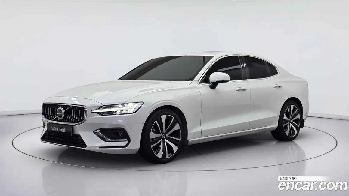 Volvo S60 — фото 1