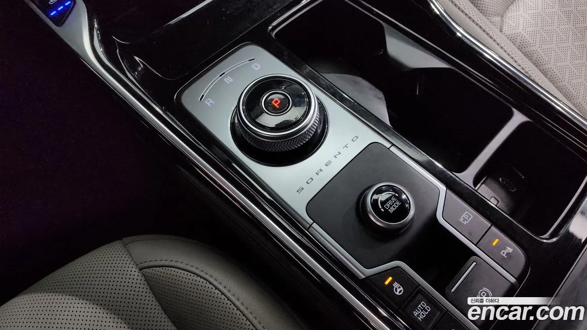 Kia Sorento — фото 8