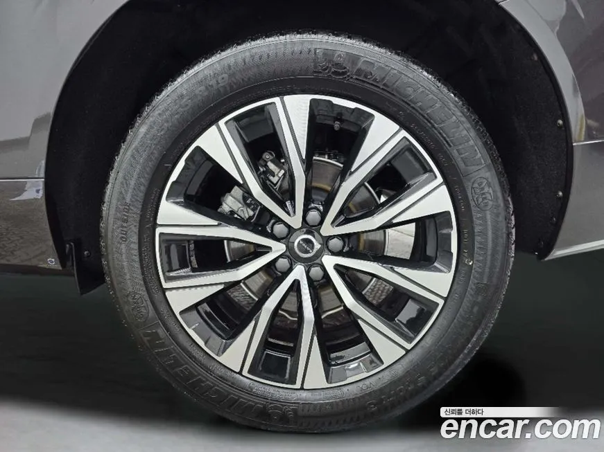 Volvo XC60 2024 из KR, фото 9