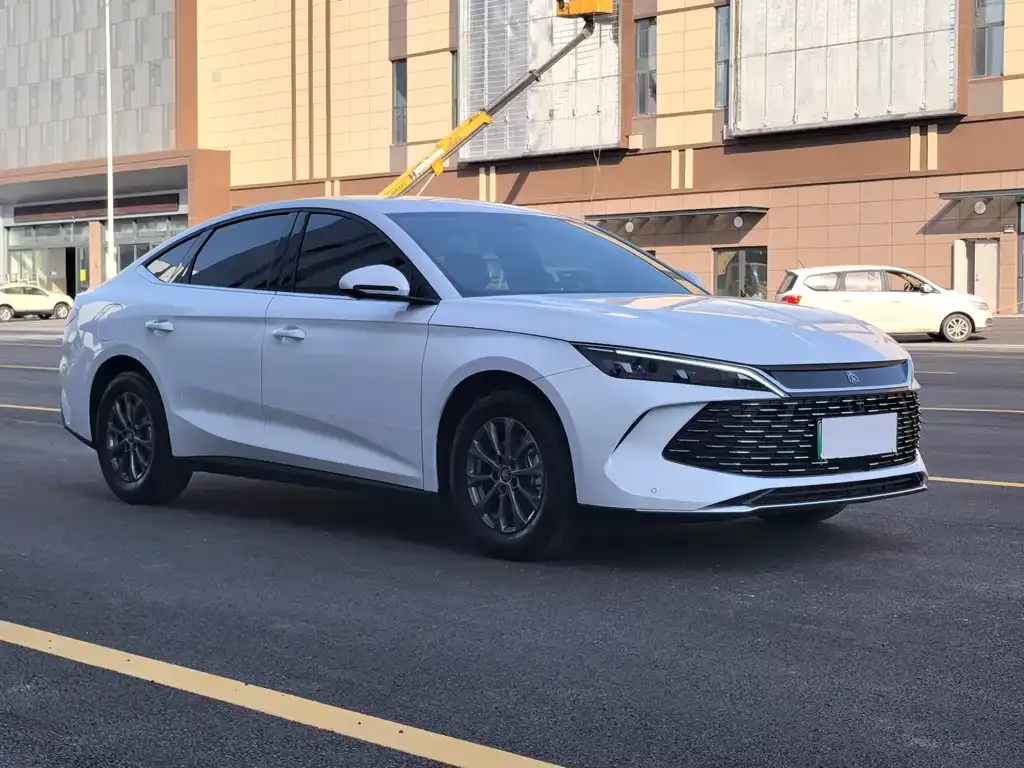 BYD Qin L — фото 3