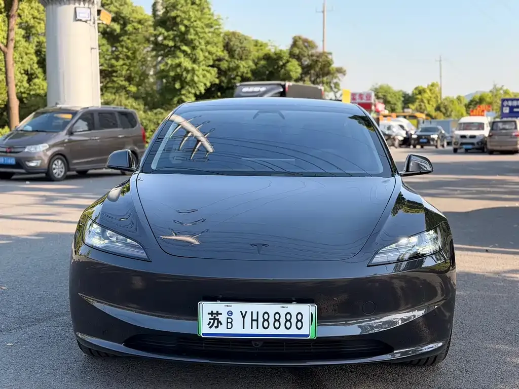Tesla Model 3 — фото 3