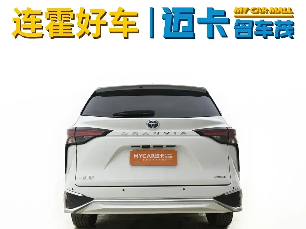 Toyota Granvia — фото 2