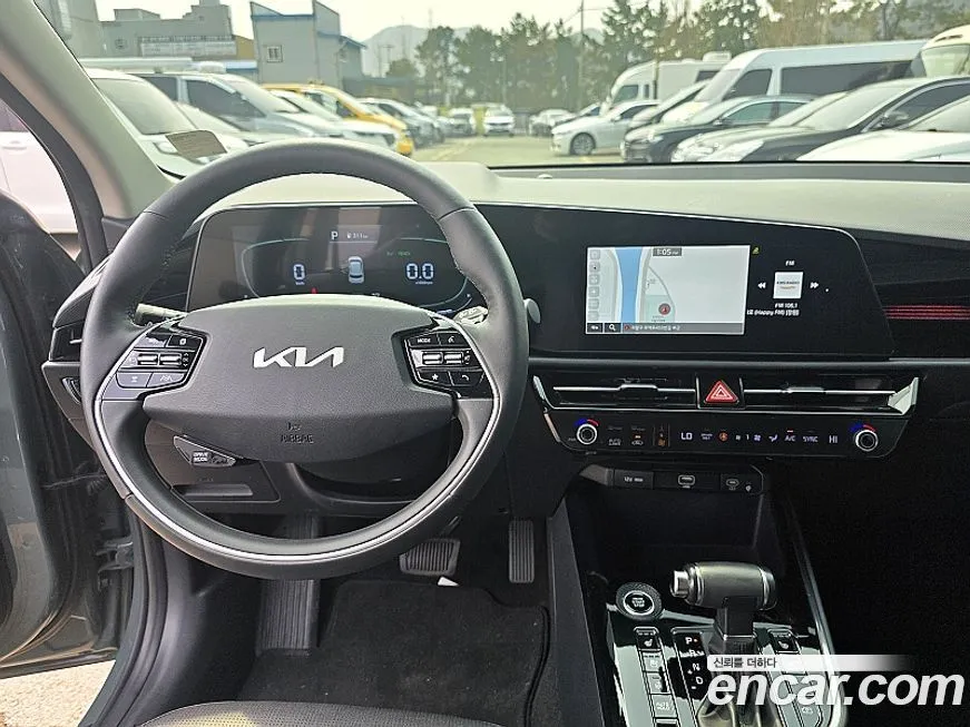 Kia Niro — фото 10