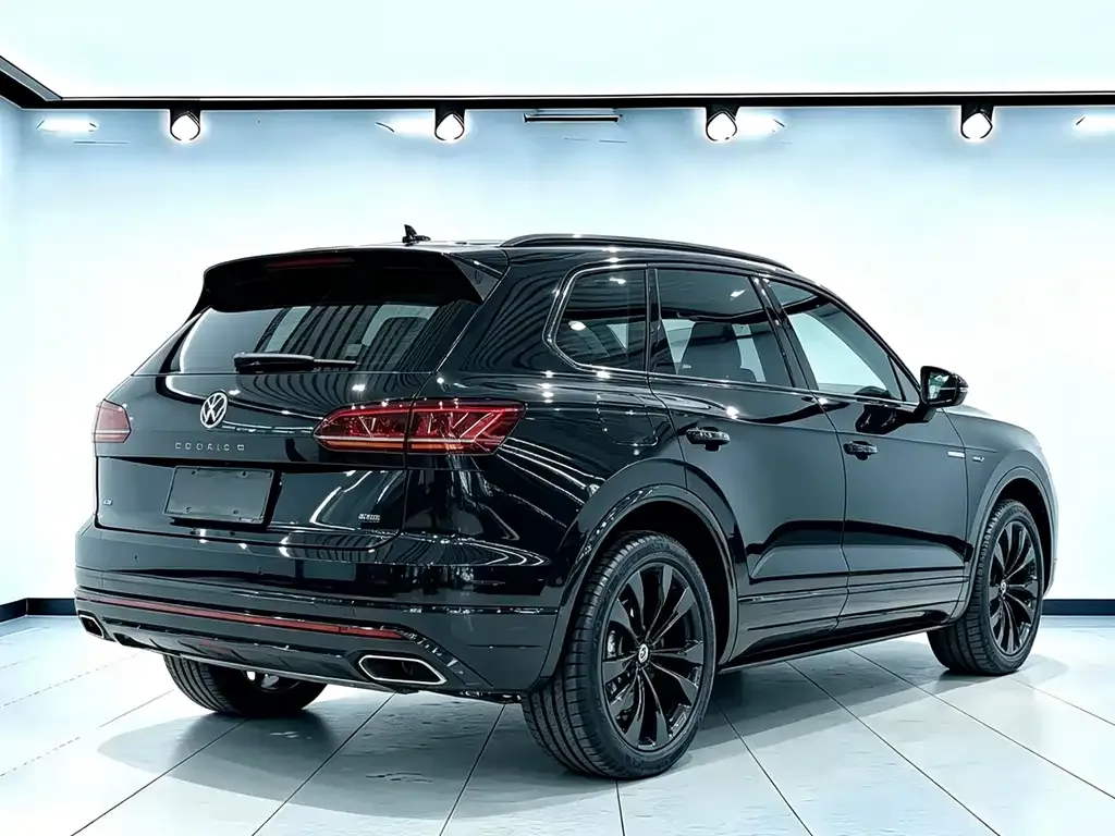 Volkswagen Touareg — фото 6