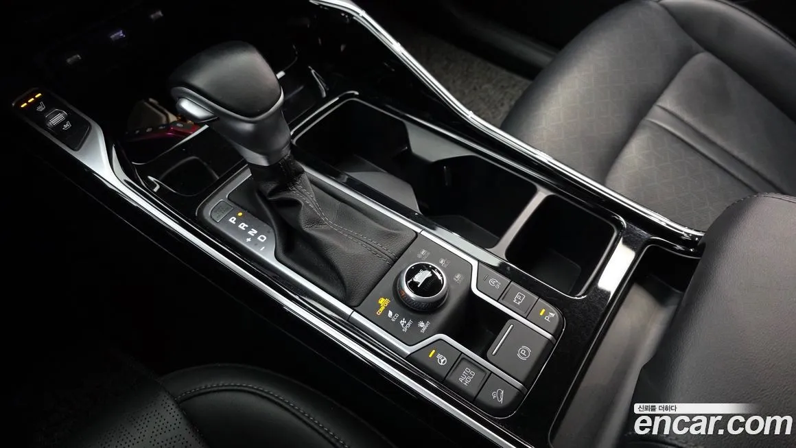 Kia Sorento — фото 8