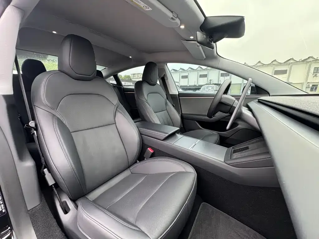Tesla Model 3 — фото 6