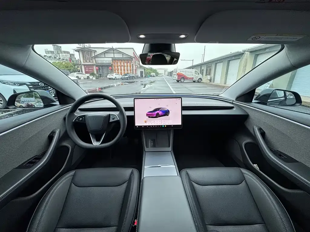 Tesla Model 3 — фото 10
