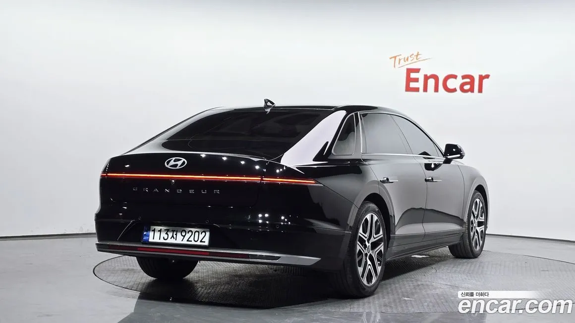 Hyundai Grandeur 2023 из KR, фото 2
