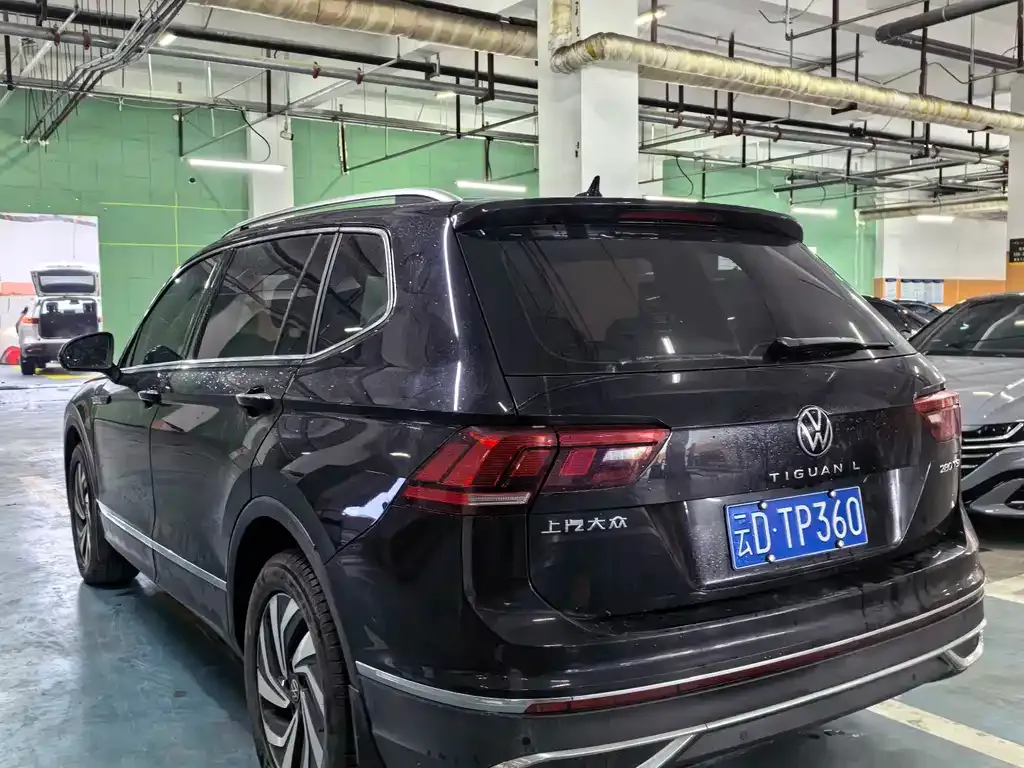 Volkswagen Tiguan L — фото 7