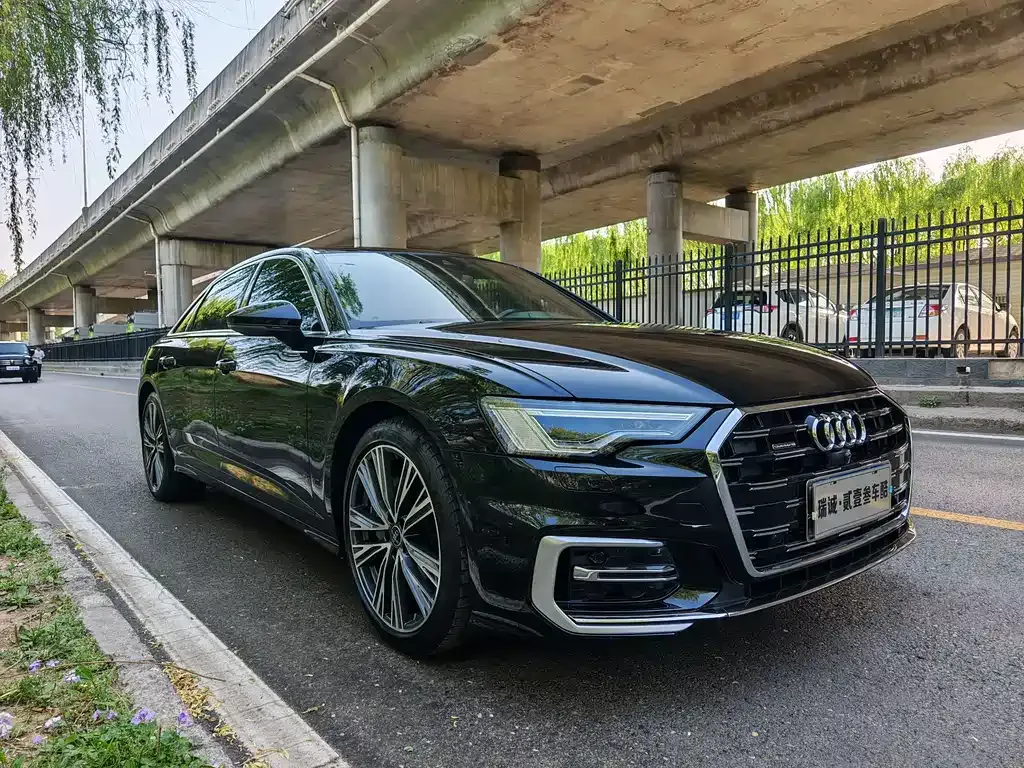 Audi A6L — фото 10