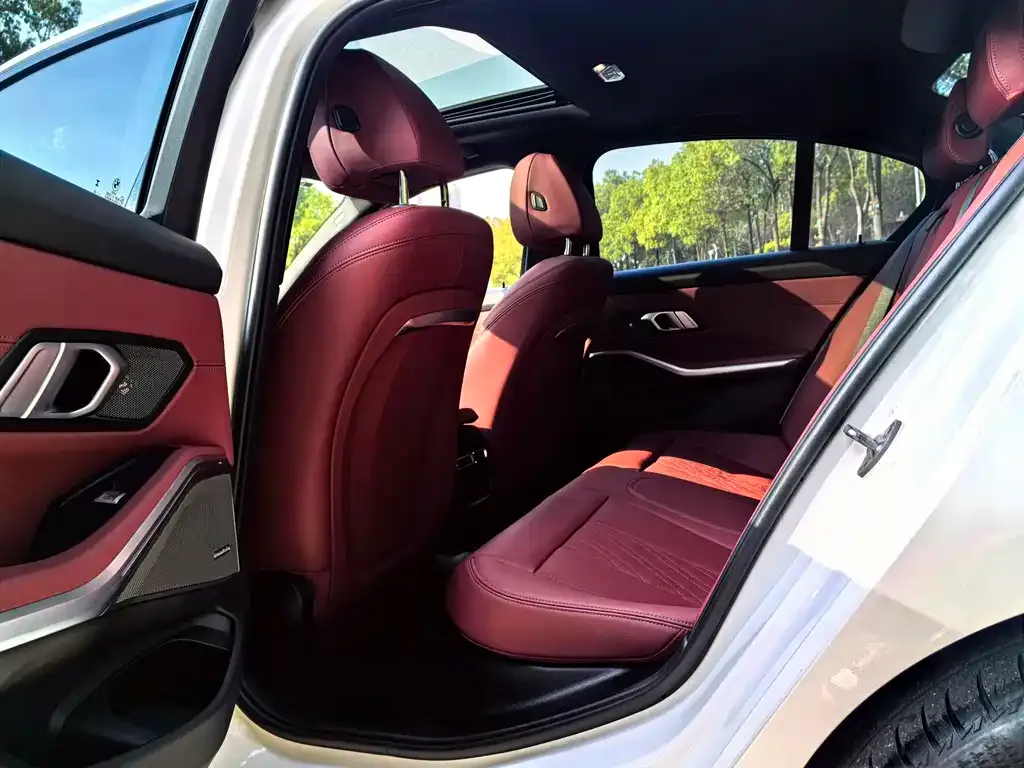 BMW 3 Series 2024 из CN, фото 7